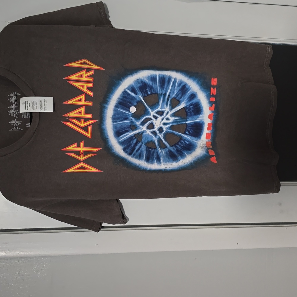 DEF LEPPARD TSHIRT NWT